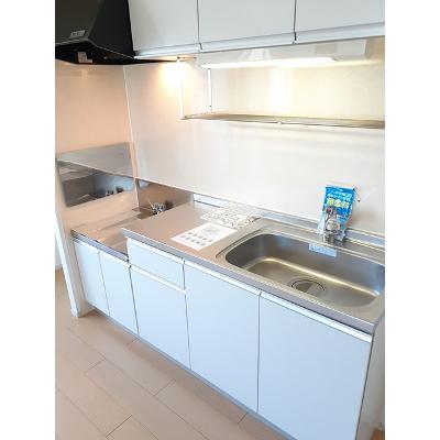 ジュネス　ド　アーサ 201【管理NO：1-017212001-02010】 ★家具家電は申し込み後に搬入しますの物件写真3