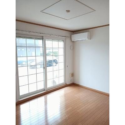 ファースト　デューⅡ 103【管理NO：1-012147802-01030】 ★家具家電は申し込み後に搬入します★の物件写真2