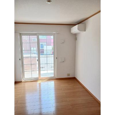 アブニールⅩⅣ 101【管理NO：1-011888301-01010】 ★家具家電は申し込み後に搬入します★の物件写真2