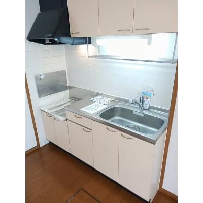 エトワールⅠ 101【管理NO：1-011169101-01010】 ★家具家電は申し込み後に搬入します★の物件写真3