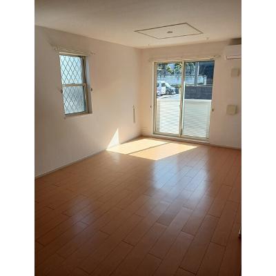 シェルメゾン 103【管理NO：1-017703401-01030】 ★家具家電は申し込み後に搬入します★の物件写真2