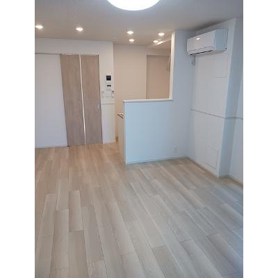 ルポン　ボヌール 201【管理NO：1-028588101-02010】 ★家具家電は申し込み後に搬入します★の物件写真2