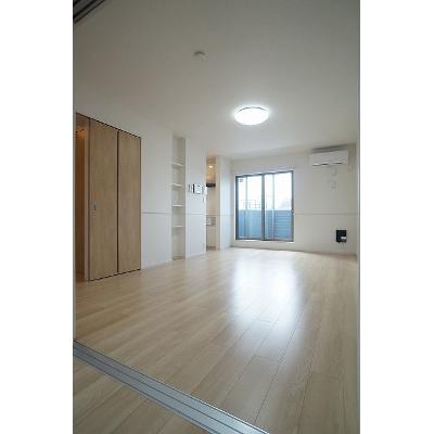 オーブ 201【管理NO：1-026653101-02010】 ★家具家電は申し込み後に搬入します 2026年07月中旬入居可能の物件写真2