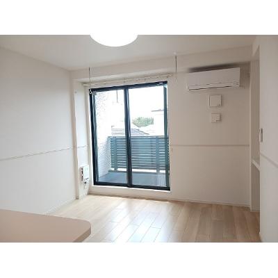 ＢＲＩＳＥ 302【管理NO：1-028475401-03020】 ★家具家電は申し込み後に搬入します★の物件写真2