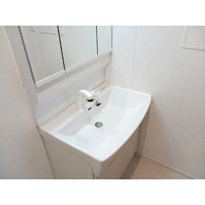 apartment 埼玉県三郷市新和３丁目１１０ 

↓地図はこちらから