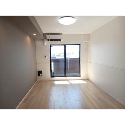 ヒカルサ三郷中央 305【管理NO：1-028302401-03050】 ★家具家電は申し込み後に搬入します★の物件写真2