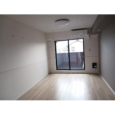 ヒカルサ三郷中央 206【管理NO：1-028302401-02060】 ★家具家電は申し込み後に搬入しますの物件写真2