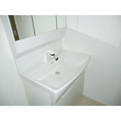apartment 埼玉県三郷市新和３丁目１１０ 

↓地図はこちらから