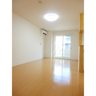 レイクマルシェ 103【管理NO：1-019501001-01030】 ★家具家電は申し込み後に搬入します 2026年07月中旬入居可能の物件写真2