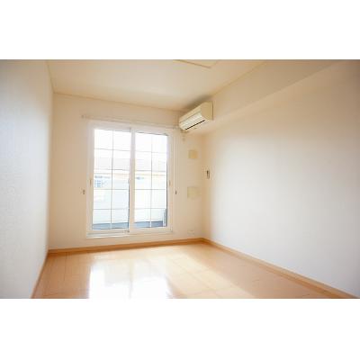 ジェントリーＢ 201【管理NO：1-016043902-02010】 ★家具家電は申し込み後に搬入します 2026年08月上旬入居可能の物件写真2