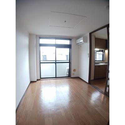 ボンディールＩ 204【管理NO：1-007356801-02040】 ★家具家電は申し込み後に搬入しますの物件写真2