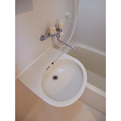 エルディム有楽 201【管理NO：1-004766001-02010】 ★家具家電は申し込み後に搬入しますの物件写真6