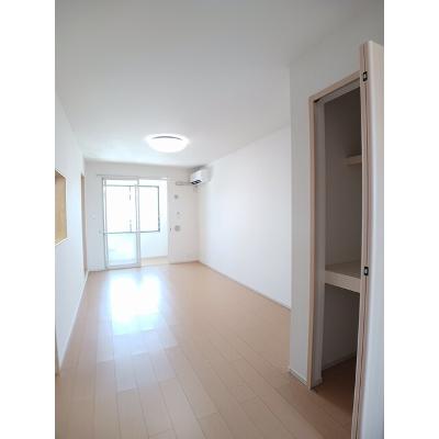 フォルシュ 302【管理NO：1-019591001-03020】 ★家具家電は申し込み後に搬入します★の物件写真2