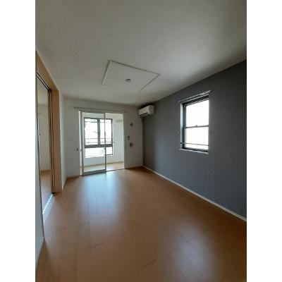 ホワイトパレス 205【管理NO：1-019093401-02050】 ★家具家電は申し込み後に搬入します★ ★2026年10月中旬入居可能★の物件写真2