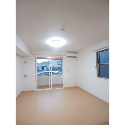 ブリーゼ小針 102【管理NO：1-016752301-01020】 ★家具家電は申し込み後に搬入しますの物件写真2