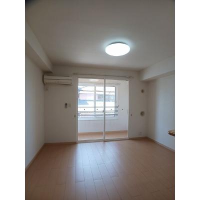 ウィステリアＡ 206【管理NO：1-016151201-02060】 ★家具家電は申し込み後に搬入しますの物件写真2