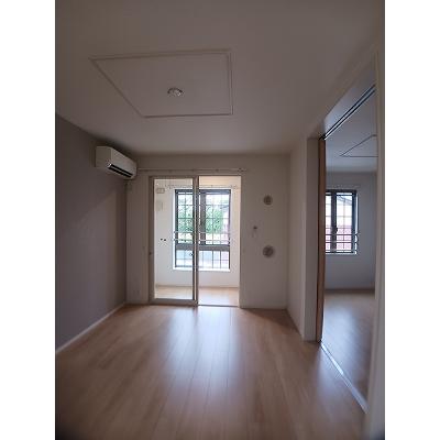 リヴェールⅡ 203【管理NO：1-022355402-02030】 ★家具家電は申し込み後に搬入します★の物件写真2