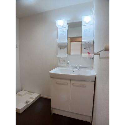 apartment 新潟県三条市直江町３丁目１７番２０号 

↓地図はこちらから