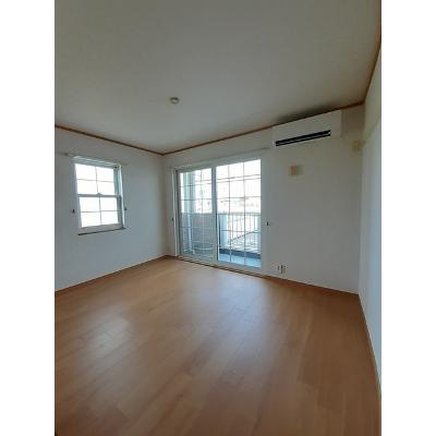 ノーブル 103【管理NO：1-012930601-01030】 ★家具家電は申し込み後に搬入しますの物件写真2