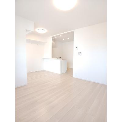 プリマ　オランジェ 204【管理NO：1-028639601-02040】 ★家具家電は申し込み後に搬入します★の物件写真2