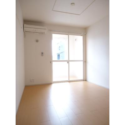 フェリチタ　アプリーテ 101【管理NO：1-018027501-01010】 ★家具家電は申し込み後に搬入します 2026年08月上旬入居可能の物件写真2