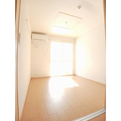 リバーサイド　セナ 102【管理NO：1-017034701-01020】 ★家具家電は申し込み後に搬入します★の物件写真2