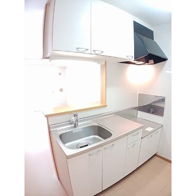 コンドミニアム　さくら　Ｂ 102【管理NO：1-014481702-01020】 ★家具家電は申し込み後に搬入しますの物件写真3