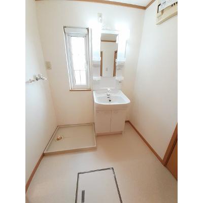 ユーベル 201【管理NO：1-011464301-02010】 ★家具家電は申し込み後に搬入します★ ★2026年10月上旬入居可能★の物件写真6
