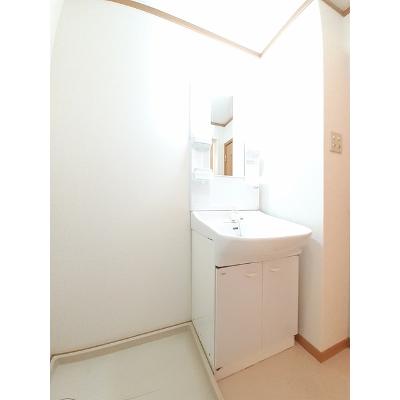 サンルーラン 101【管理NO：1-010714101-01010】 ★家具家電は申し込み後に搬入します★ ★2026年11月下旬入居可能★の物件写真6