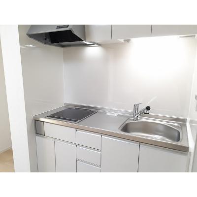 コージーコート 103【管理NO：1-027486701-01030】 ★家具家電は申し込み後に搬入します★の物件写真3