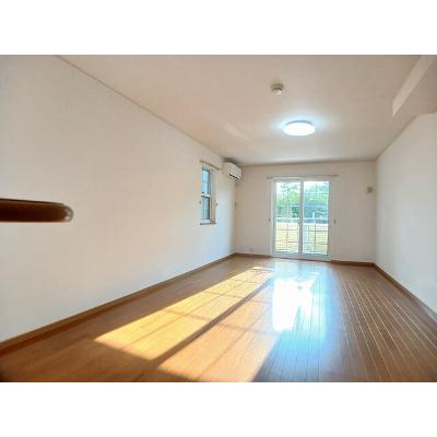 ウィスティリア　Ⅱ 101【管理NO：1-013909001-01010】 ★家具家電は申し込み後に搬入します★の物件写真2