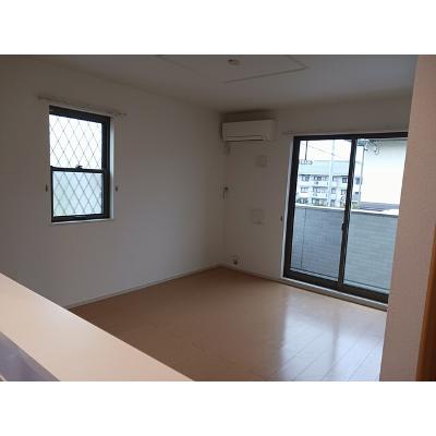 コッツウォルズ 105【管理NO：1-018828201-01050】 ★家具家電は申し込み後に搬入します 2026年07月下旬入居可能の物件写真2