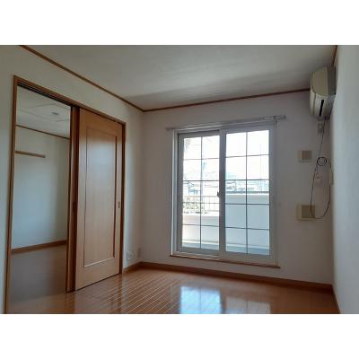 コスモパレス 203【管理NO：1-013049501-02030】 ★家具家電は申し込み後に搬入しますの物件写真2