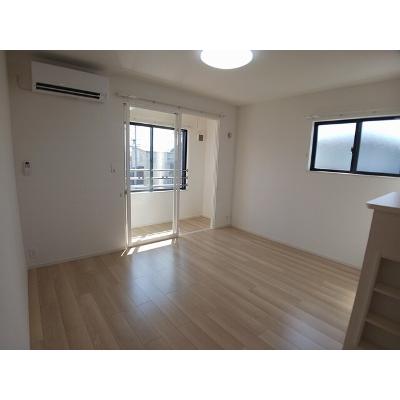 エルマーⅠ 207【管理NO：1-028105201-02070】 ★家具家電は申し込み後に搬入します★ ★2026年08月中旬入居可能★の物件写真2