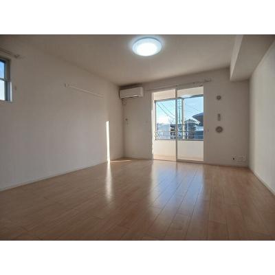 プリム・ローズ 101【管理NO：1-023370701-01010】 ★家具家電は申し込み後に搬入します★の物件写真2