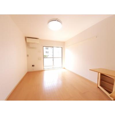 深志Ｍ．Ｏマンション 105【管理NO：1-016498201-01050】 ★家具家電は申し込み後に搬入しますの物件写真2