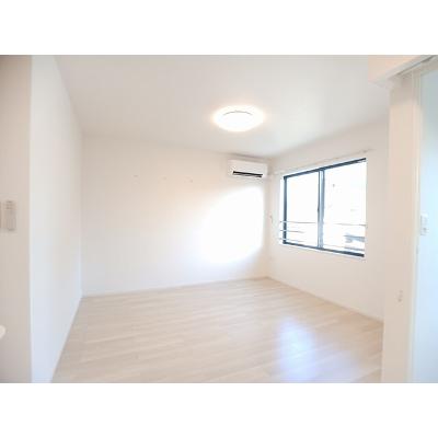 セレノアント 203【管理NO：1-028067301-02030】 ★家具家電は申し込み後に搬入しますの物件写真2