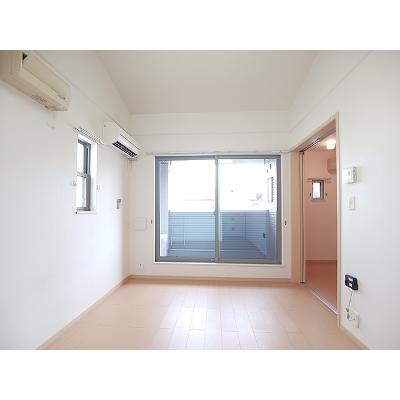 サンリット　ハウス 201【管理NO：1-016548401-02010】 ★家具家電は申し込み後に搬入しますの物件写真2
