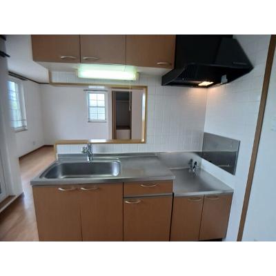 Ｖｉｌｌａ　Ｒａｆｆｉｎｅ 201【管理NO：1-011552401-02010】 ★家具家電は申し込み後に搬入します★の物件写真3