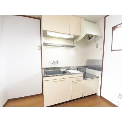 レザンドール 202【管理NO：1-005150901-02020】 ★家具家電は申し込み後に搬入しますの物件写真3