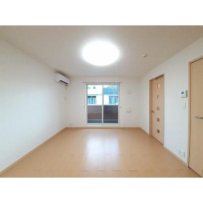 第２　レイク　ヴィレッジ 102【管理NO：1-017278201-01020】 ★家具家電は申し込み後に搬入しますの物件写真2