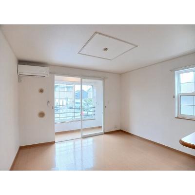 インフィニティーＣ 101【管理NO：1-015457603-01010】 ★家具家電は申し込み後に搬入しますの物件写真2