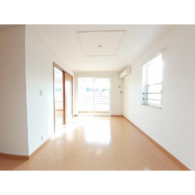 グロワールＥ 201【管理NO：1-015150005-02010】 ★家具家電は申し込み後に搬入しますの物件写真2