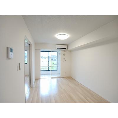 ベルファジャーノ 103【管理NO：1-026256801-01030】 ★家具家電は申し込み後に搬入しますの物件写真2