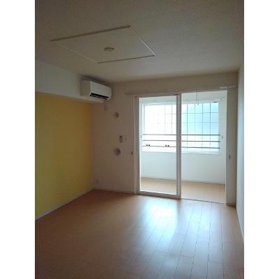 シャイニング 203【管理NO：1-018916601-02030】 ★家具家電は申し込み後に搬入します 2026年08月下旬入居可能の物件写真2