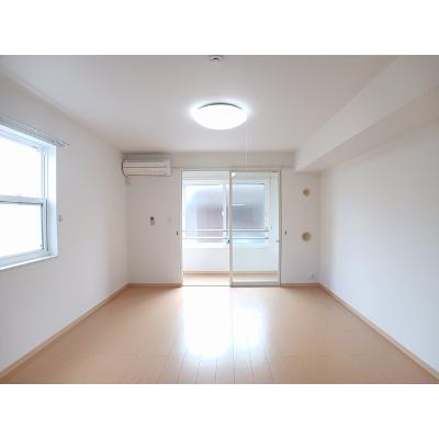 アンジュ・プレール 101【管理NO：1-016745701-01010】 ★家具家電は申し込み後に搬入しますの物件写真2
