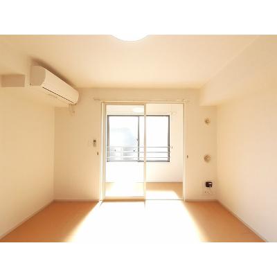 ヴィル・フォーレⅣ 203【管理NO：1-016600401-02030】 ★家具家電は申し込み後に搬入しますの物件写真2