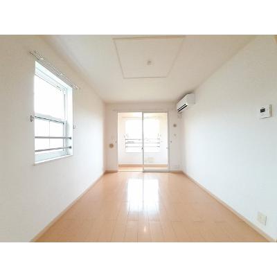 カプリスＡ 201【管理NO：1-015428101-02010】 ★家具家電は申し込み後に搬入しますの物件写真2