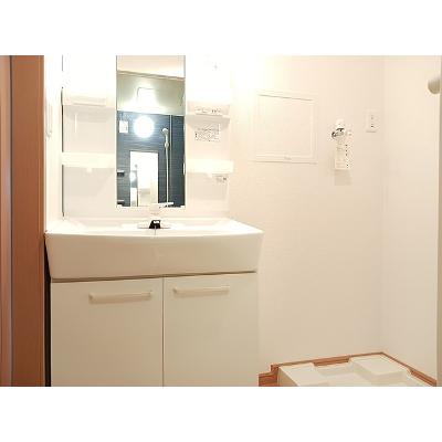 クロンドールⅡ 201【管理NO：1-015372102-02010】 ★家具家電は申し込み後に搬入します★の物件写真6