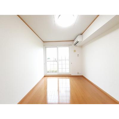 プルミエ・アムールⅡ 103【管理NO：1-012434802-01030】 ★家具家電は申し込み後に搬入しますの物件写真2